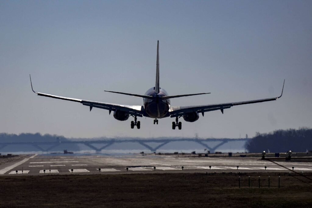 FAA hires 2000 gamers as new air traffic controllers FAA hires 2000 gamers as new air traffic controllers
