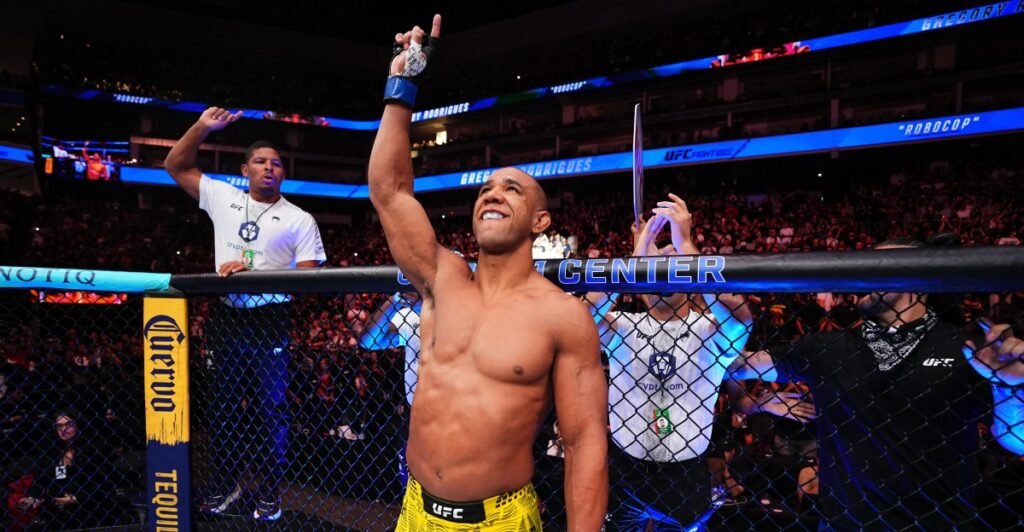 Gregory Rodrigues wants Dricus du Plessis or Khamzat Chimaev after UFC Sacramento win: ‘Why I’m going to look back?‘ Gregory Rodrigues wants Dricus du Plessis or Khamzat Chimaev after UFC Sacramento win: ‘Why I’m going to look back?‘