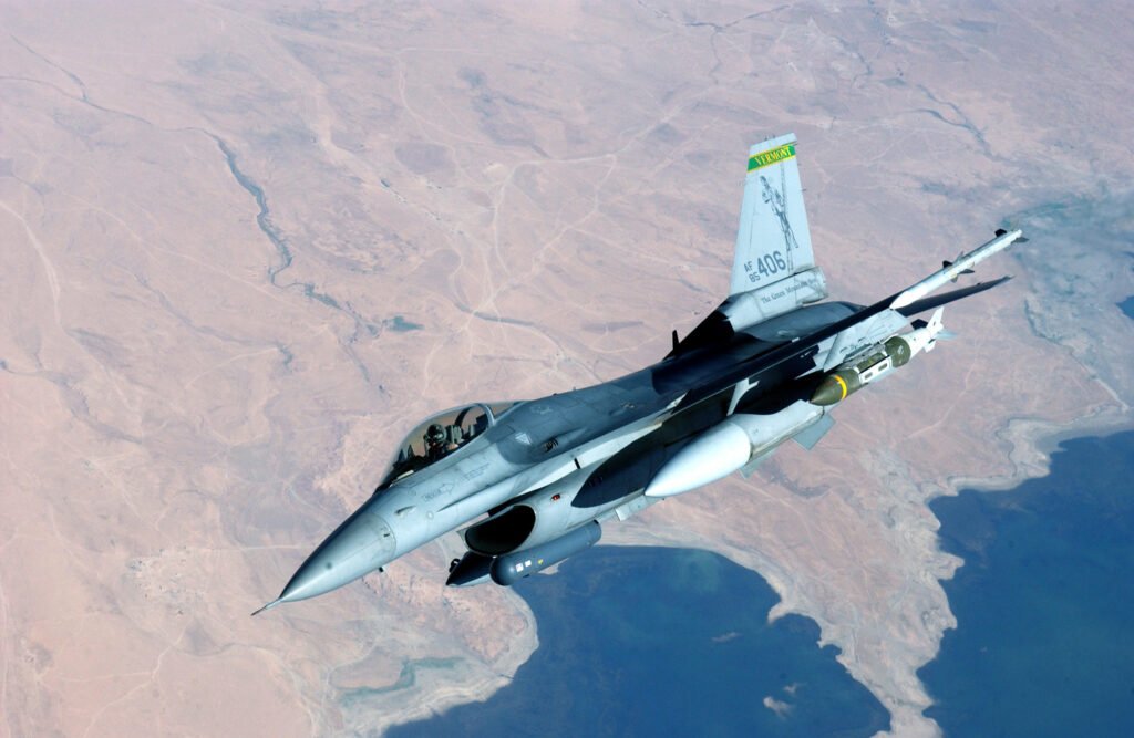 A JDAM under the left wing of an F-16 Fighting Falcon. A LITENING II pod is also visible under the fuselage. Israel is now planning to develop its own version of similar precision munitions. (U.S. Air Force photo by Tech. Sgt. Scott Reed)