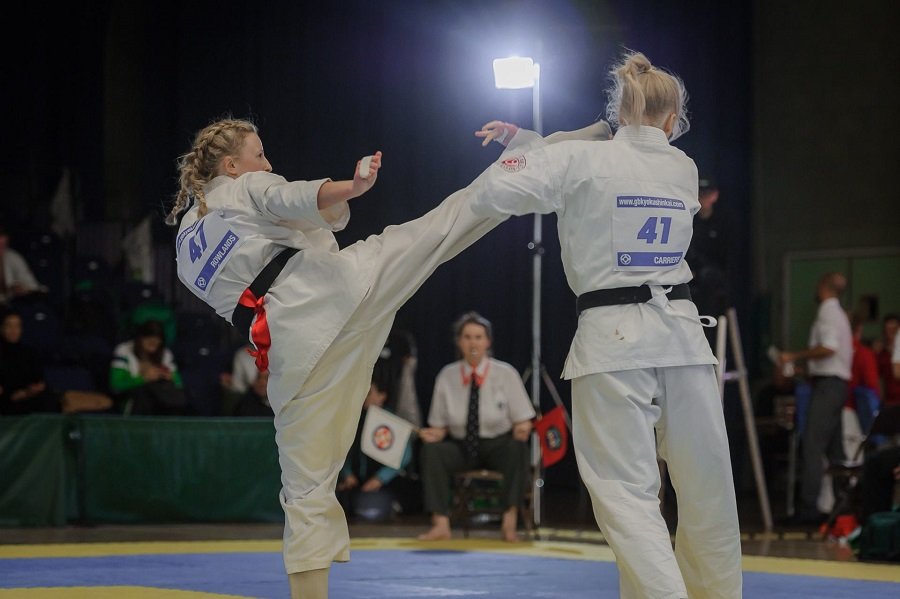 Karate competitor reacts to Martial arts fails Karate competitor reacts to Martial arts fails
