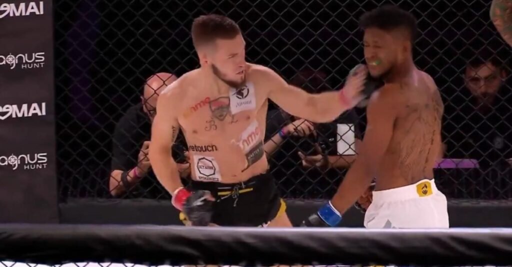 Missed Fists: Fighter drops hands mid-brawl and is viciously knocked out Missed Fists: Fighter drops hands mid-brawl and is viciously knocked out