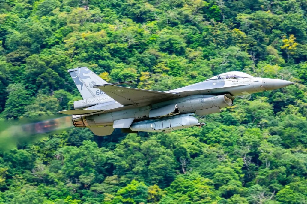 Taiwan receives MS-110 recce pods for its F-16 jets Asian Military Review magazine