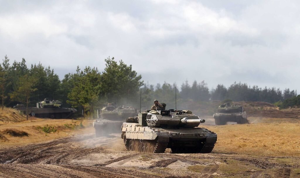 Leopard 2A7 tanks of the Panzer Battalion, Jydske Dragonregiment, at Oksbøl, preparing for NATO certification prior to deployment in Latvia in 2025. (Image: Forsvarets  Mediearkiv)