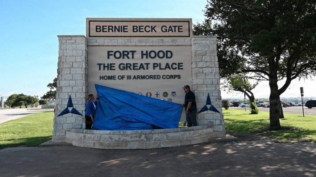 Two Pilots Dead After 'Violent' Apache Helicopter Crash Outside Fort Hood