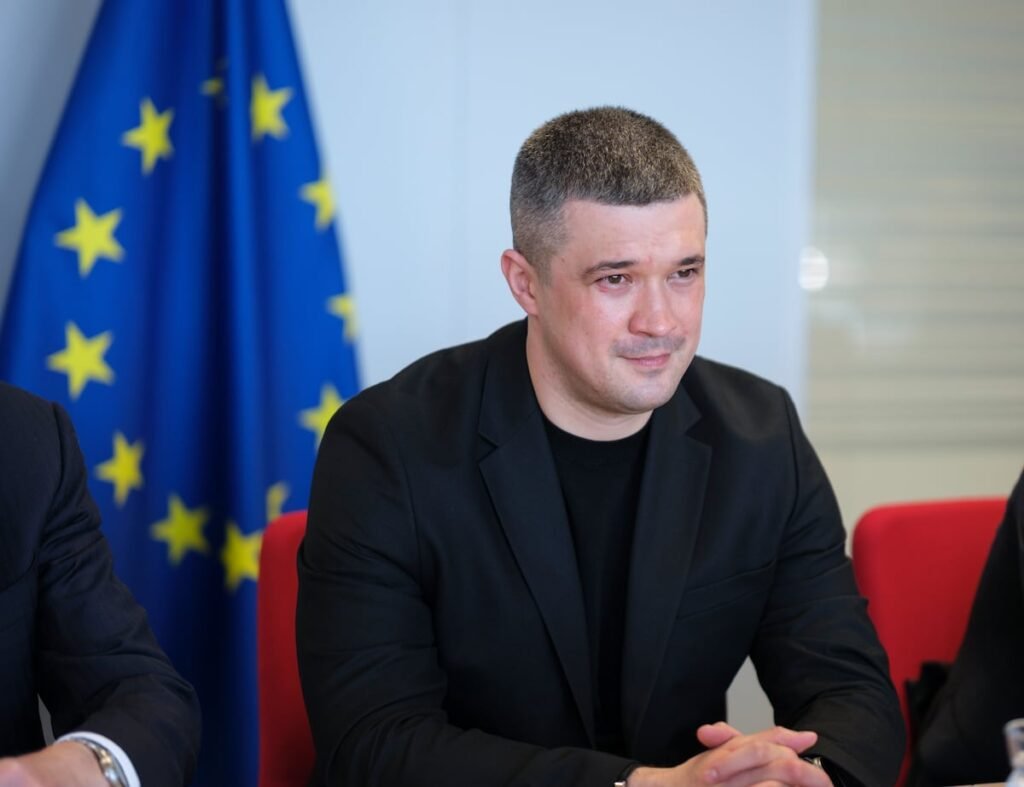 Ukraine needs changes to avoid losing war, ousted defense minister says