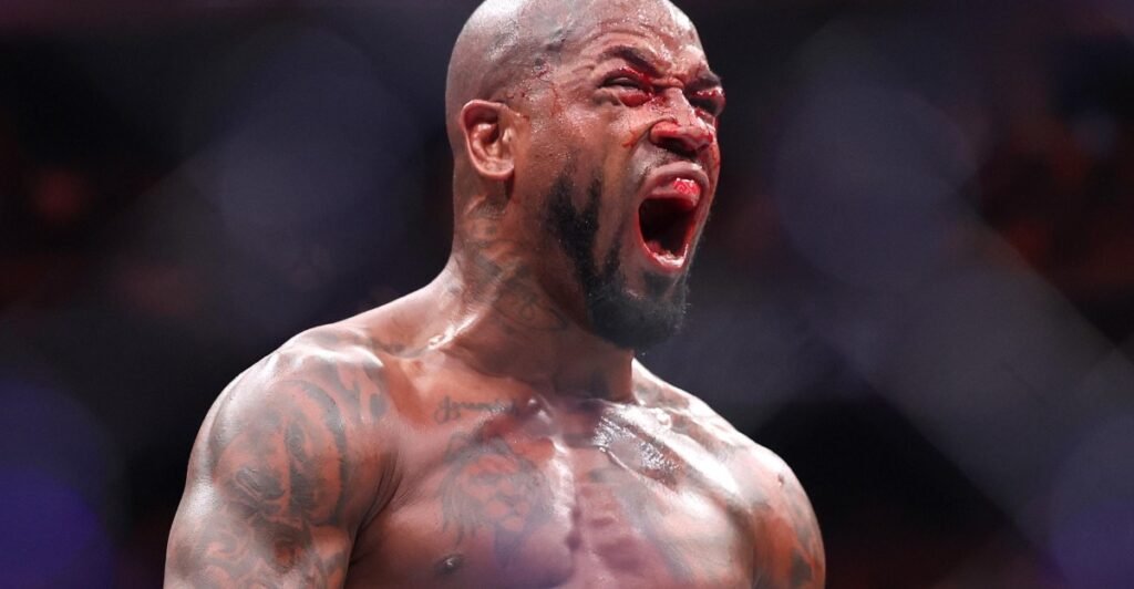 Video: King Green gets socked up by boxing world champion, chokes him out in seconds