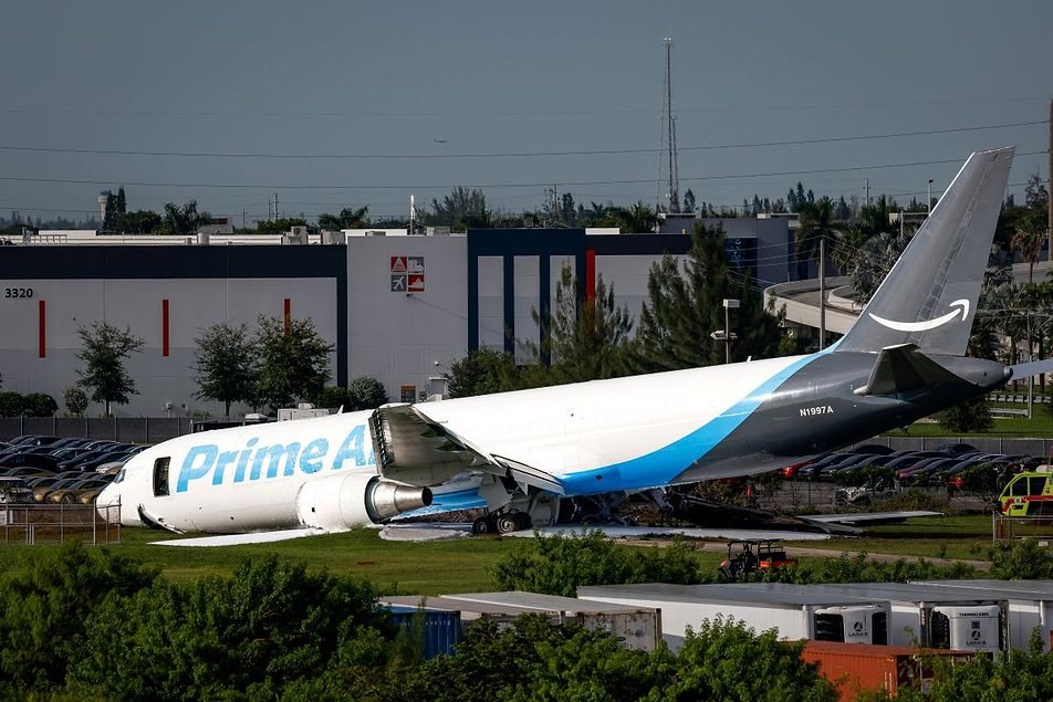 Amazon Cargo Plane Overshoots Runway in Miami, Killing Five Amazon Cargo Plane Overshoots Runway in Miami, Killing Five