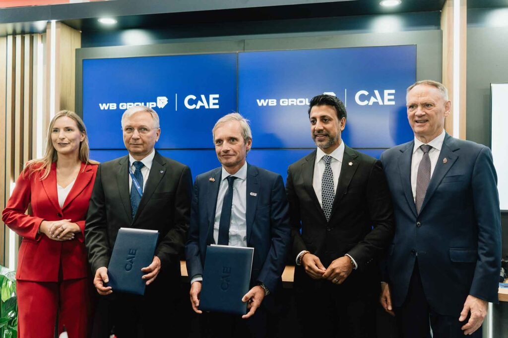 CAE and WB Electronics advance Polish-Canadian collaboration In the picture (left to right): Magdalena Sobkowiak Czarnecka, Secretary of State, Ministry of National Defence, Poland; Piotr Wojciechowski, President, WB Electronics; Thibaut Trancart, Vice President and General Manager, CAE )Defense & Security, EMEA; The Hon. Maninder Sidhu, Minister of International Trade of Canada; and The Hon. David J. McGuinty, Minister of National Defence of Canada. (Photo ©CAE Inc)