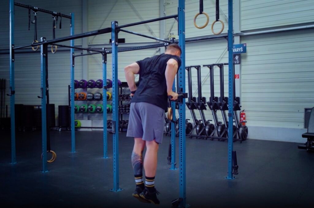 Dips vs Press Ups – Which is the Best Beginner Bodyweight Exercise for a Jacked and Muscular Chest? Dips vs Press Ups - Which is the Best Beginner Bodyweight Exercise for a Jacked and Muscular Chest?
