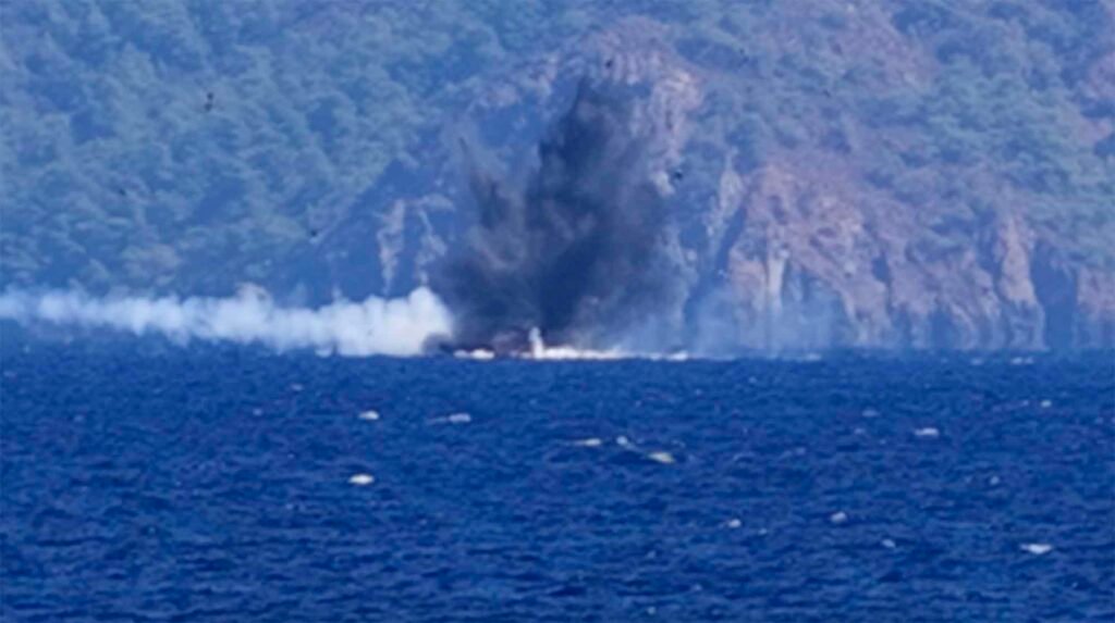 MKE PİRANA hit the surface target with live warhead MKE PİRANA hit the surface target with live warhead. (Photo © MKE)