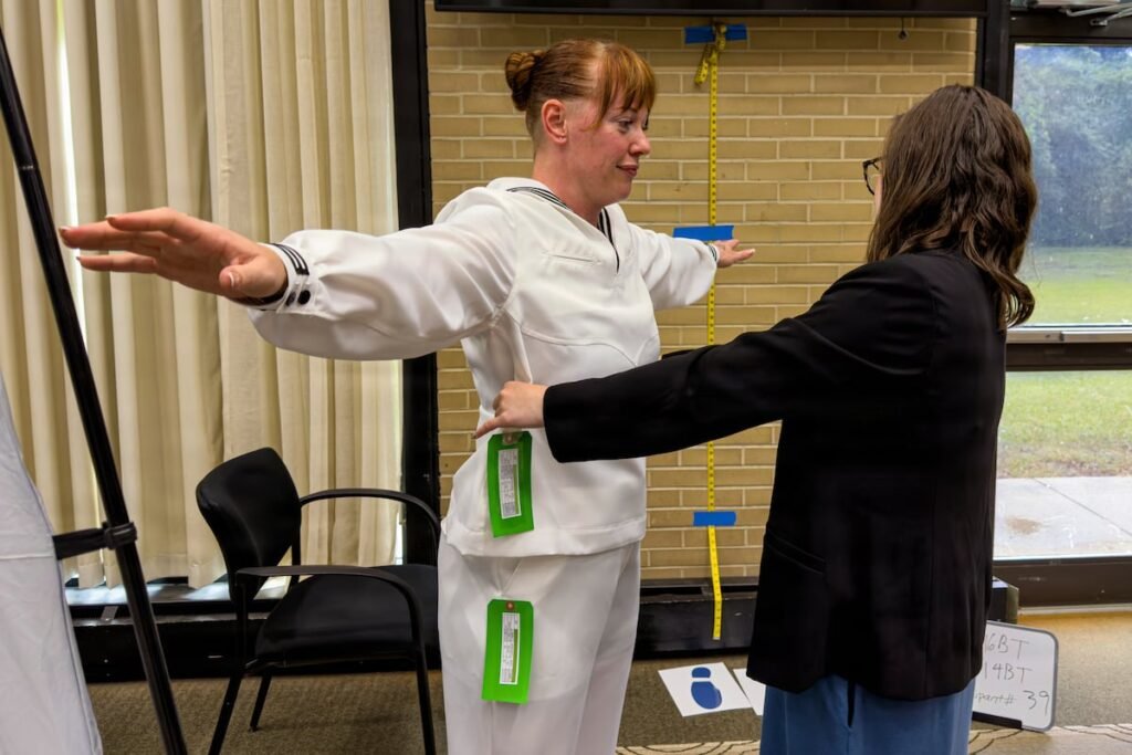 Navy works with 80 female sailors to evaluate future uniforms