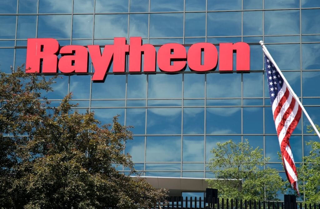 Pentagon awards Raytheon up to $20.7 billion to nearly double AMRAAM production