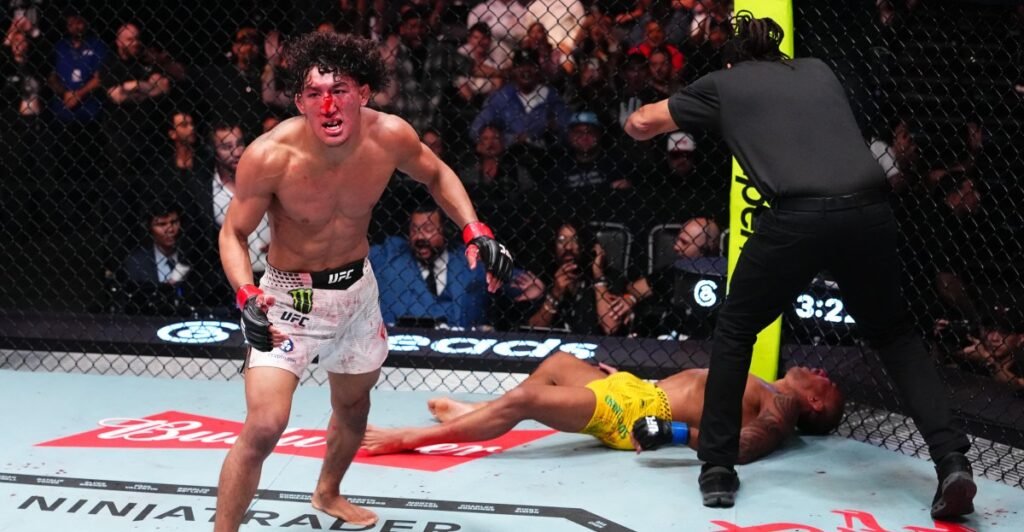 Raoni Barcelos’ coach shares medical update after scary UFC Vegas 121 fight ending Raoni Barcelos’ coach shares medical update after scary UFC Vegas 121 fight ending