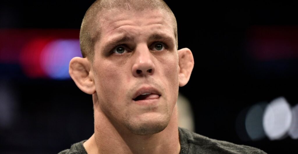 UFC’s Hunter Campbell tried to save Joe Lauzon from ‘stupidest thing ever’ BKFC: ‘We’ll help you out’ UFC’s Hunter Campbell tried to save Joe Lauzon from ‘stupidest thing ever’ BKFC: ‘We’ll help you out’