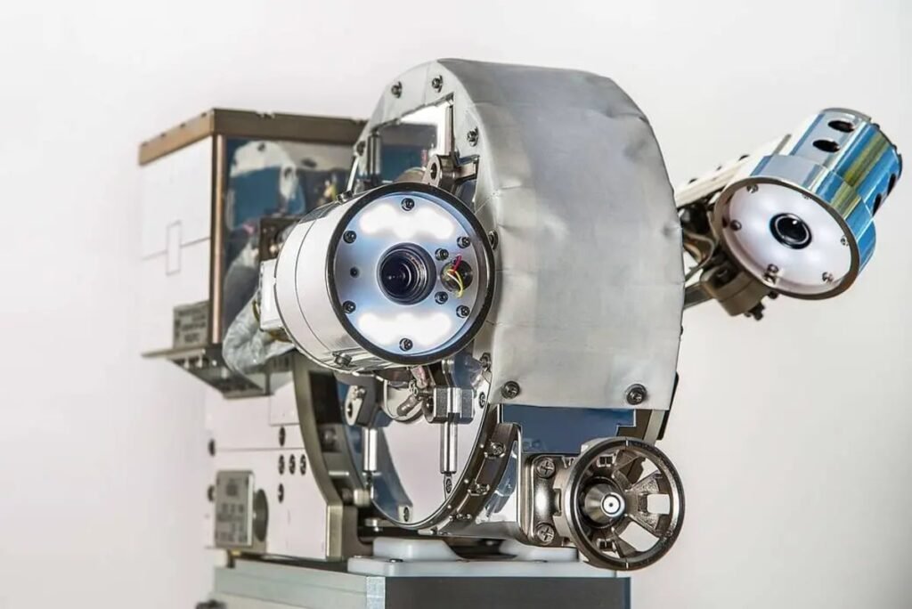 U.S. Space Force wants satellites that can hunt objects in orbit U.S. Space Force wants satellites that can hunt objects in orbit