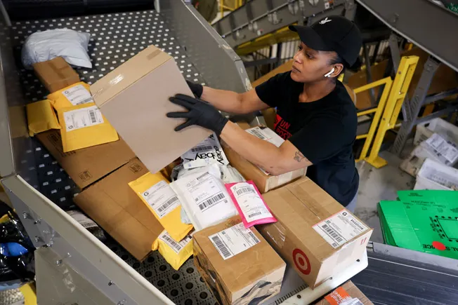 USPS warns of Indianapolis, Louisville delays due to facility upgrades USPS warns of Indianapolis, Louisville delays due to facility upgrades