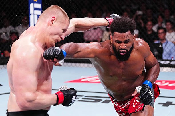 Waldo Cortes-Acosta Favored Over Curtis Blaydes At Noche UFC Waldo UFC