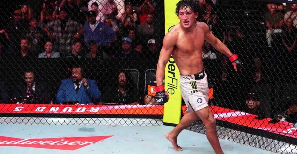‘Amazing fight but scary ending’: Pros react to terrifying Raul Rosas Jr. vs. Raoni Barcelos fight at UFC Vegas 121