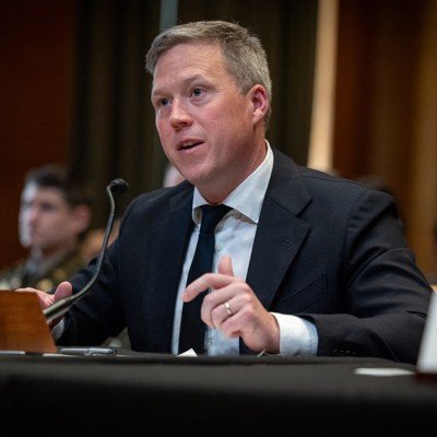 ‘Change agent’ Army secretary resigns ‘Change agent’ Army secretary resigns