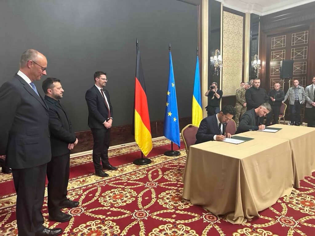German state visit to Ukraine: ARX Robotics and Ukrainian company Roboneers agree on far reaching technology partnership for unmanned land warfare. (Photo ARX Robotics)