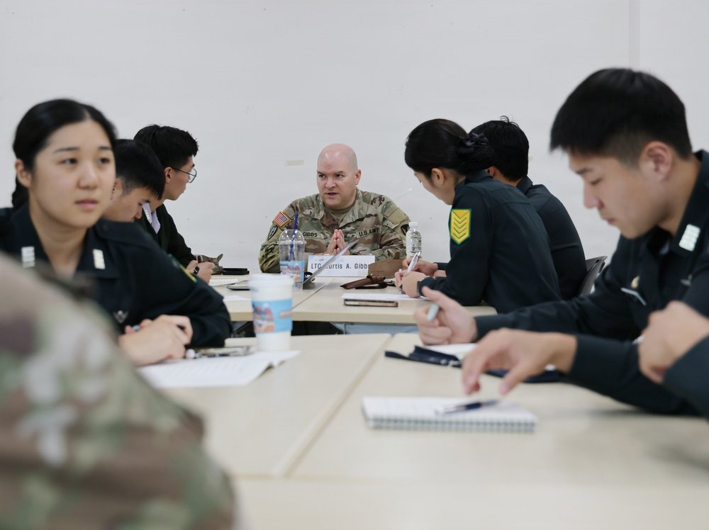DVIDS – News – 403rd AFSB and KAAY forge future ROK officers together 403rd AFSB and KAAY and forge future ROK officers together