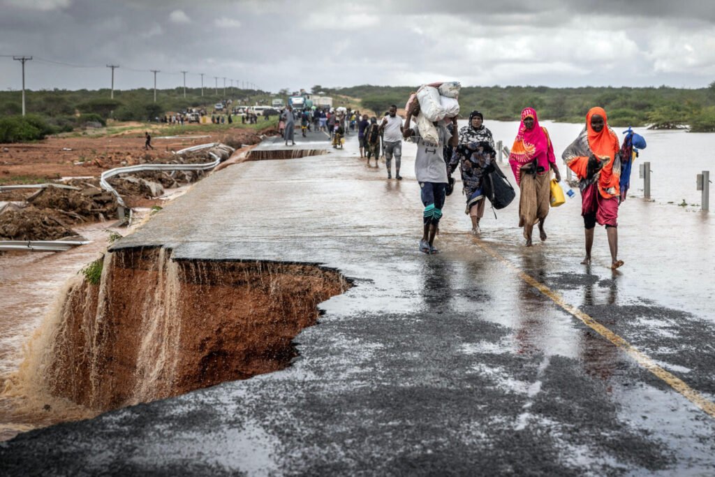 Food Insecurity as an Early-Warning Indicator The Perfect Storm: El Niño, Food Insecurity, and the Risk of Political Instability: Getting Left of the Crisis Through Food-Security Early Warning Image