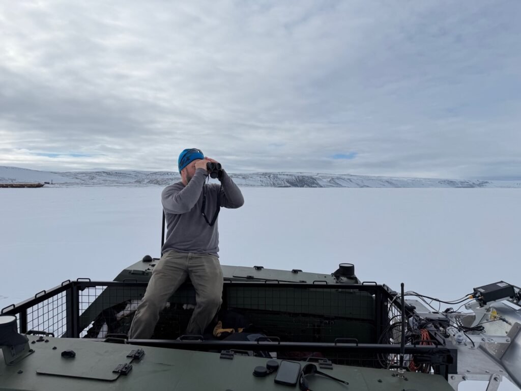 In Arctic, US Army researchers test camo that could adapt to changing landscapes In Arctic, US Army researchers test camo that could adapt to changing landscapes