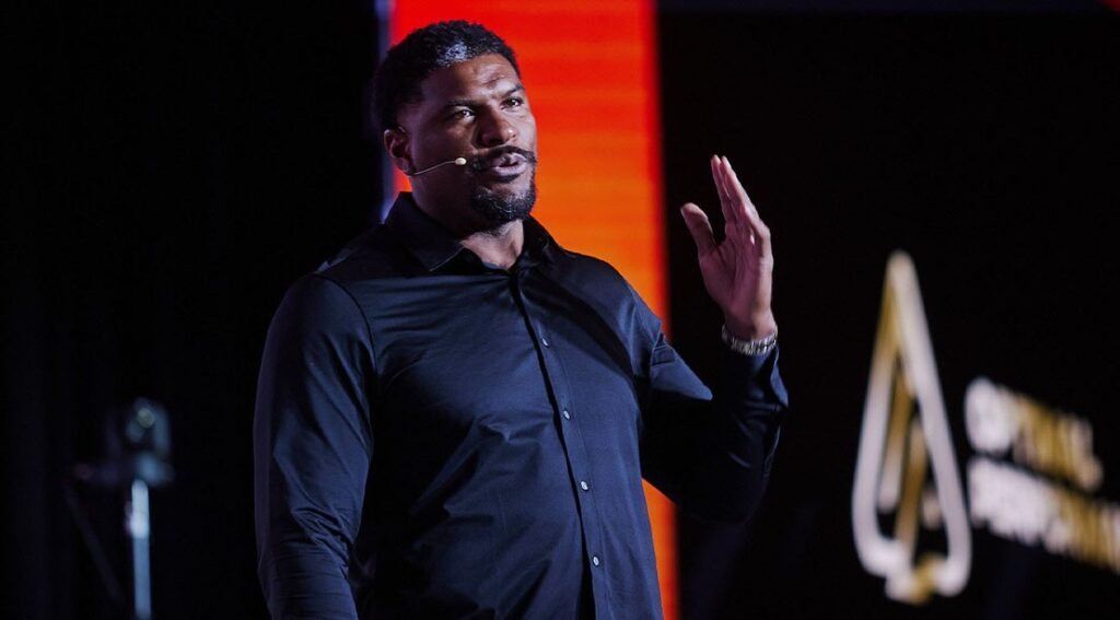 Julius Thomas Speaks His Mind When It Comes to Peak Performance Julius Thomas Speaks His Mind When It Comes to Peak Performance