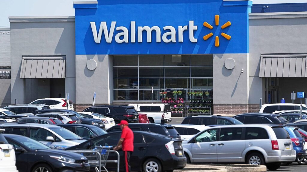 Navy Veteran, 81, Shot and Killed Outside Georgia Walmart by Teenagers as Investigation Intensifies Navy Veteran, 81, Shot and Killed Outside Georgia Walmart by Teenagers as Investigation Intensifies