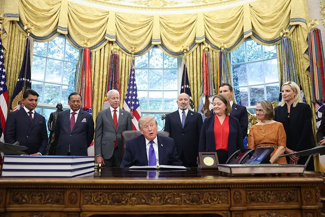Trump unveils plans to build $15B steel mill in Iowa Trump unveils plans to build $15B steel mill in Iowa