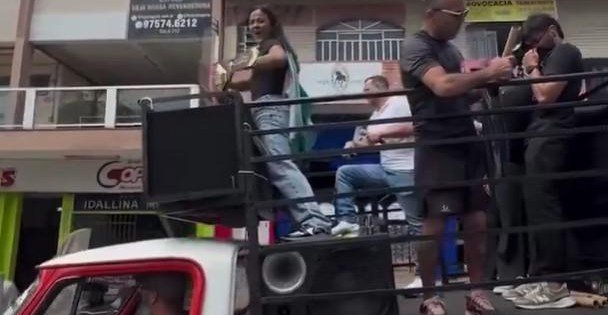 Video! Natalia Silva Returns Home To Champion’s Parade…But Nobody Shows Video! Natalia Silva Returns Home To Champion’s Parade…But Nobody Shows
