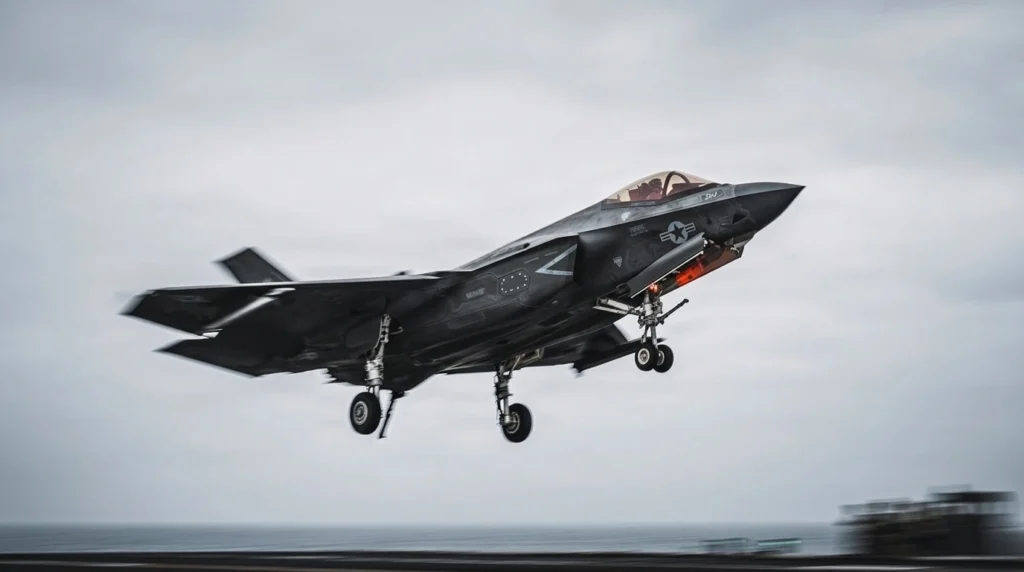 Why Is This Carrier Fighter So Powerful? F-35C Fighter Jet Take Off